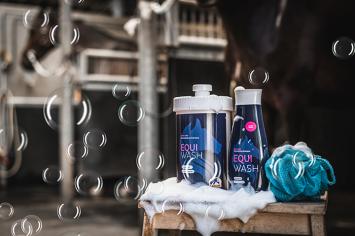Cavalor Equi Wash. --- The ideal shampoo to give your horse a wonderful shower. The pH neutral formula is kind to the skin but merciless to dirt.